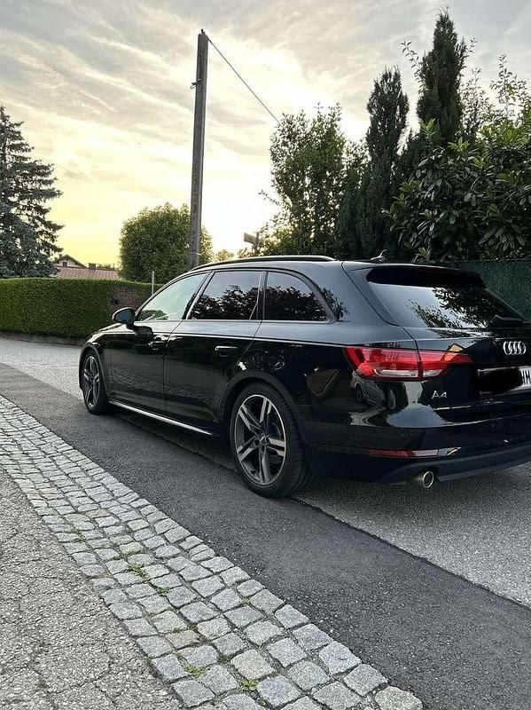Schwarz Gebraucht 2017 Audi A4 Kombi | € 13.000 (Etwas zu teuer) - Bild 1/4