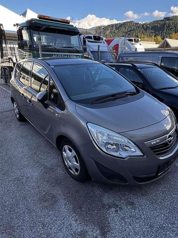 Gebraucht Opel Meriva 75 PS (55 kW) 2010 Van / Kleinbus