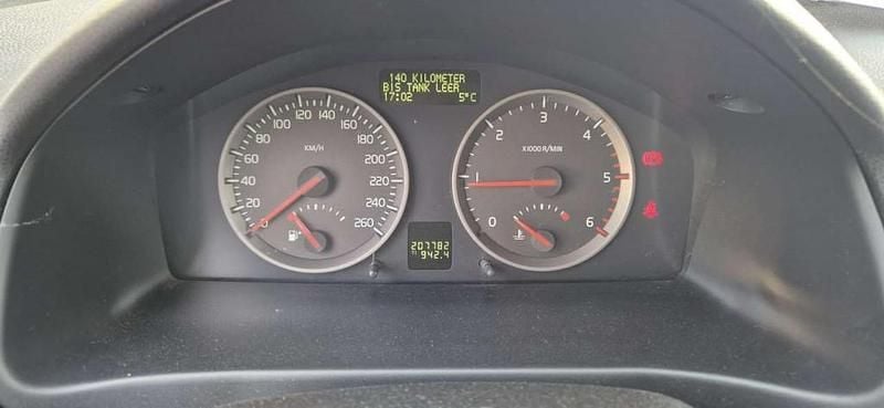 Gebraucht Volvo V50 Momentum 136 PS (100 kW) 2005 Silber Kombi