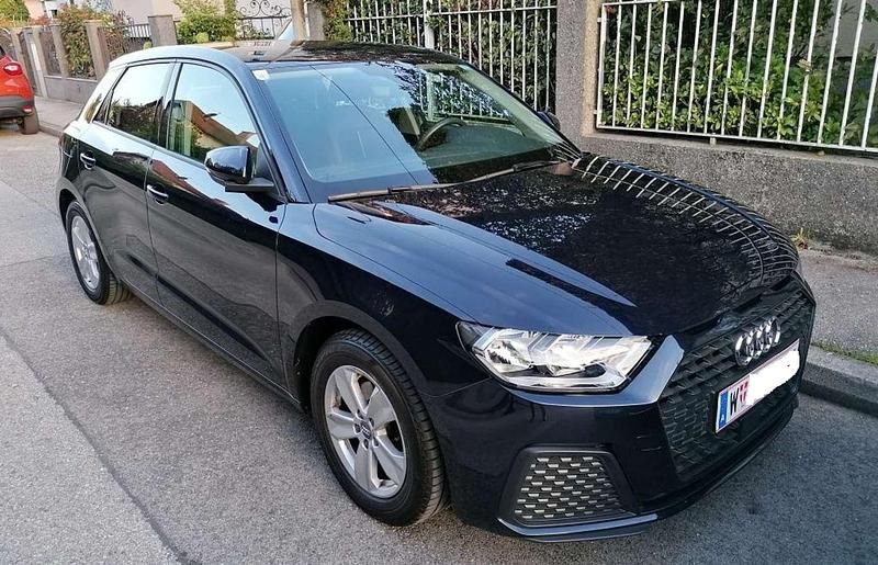 Gebraucht Audi A1 Sportback Comfort 116 PS (85 kW) 2019 Blau Kleinwagen