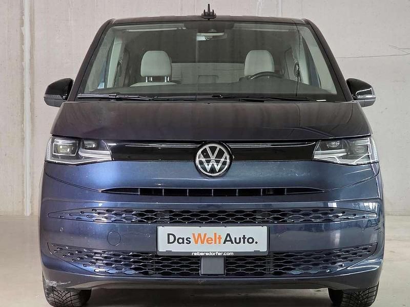 Gebraucht VW Multivan 150 PS (110 kW) 2024 Mittelblau  metallic Van