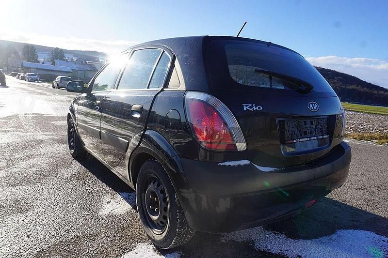 Gebraucht Kia Rio 75 PS (55 kW) 2009 Schwarz Limousine