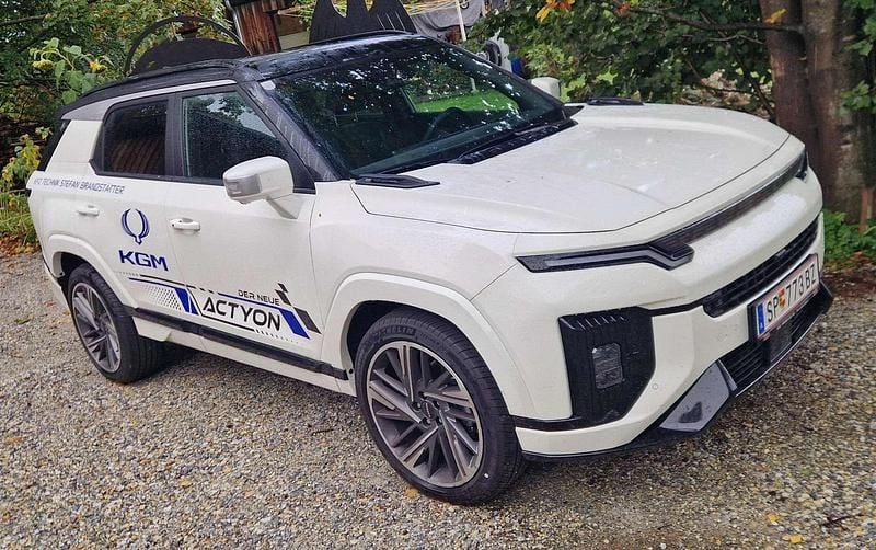 Weiß Gebraucht 2025 Ssangyong (KGM) Actyon SUV | € 51.690 - Bild 1/4