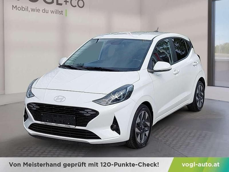 Weiß Gebraucht 2023 Hyundai i10 Trend Kleinwagen | € 15.450 (Fairer Preis) - Bild 1/4