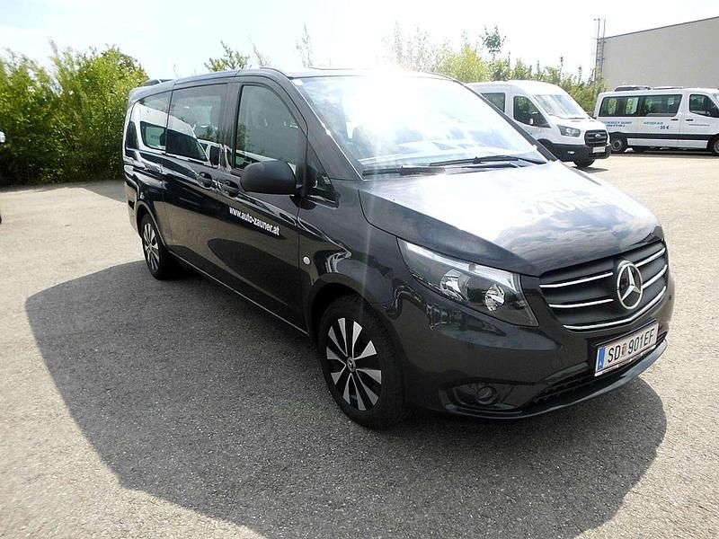 Gebraucht Mercedes Vito 163 PS (119 kW) 2024 Grau Van