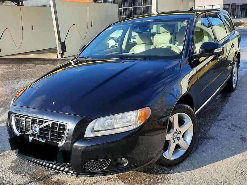 Schwarz Gebraucht 2008 Volvo V70 Kombi | € 3.600 - Bild 1/4