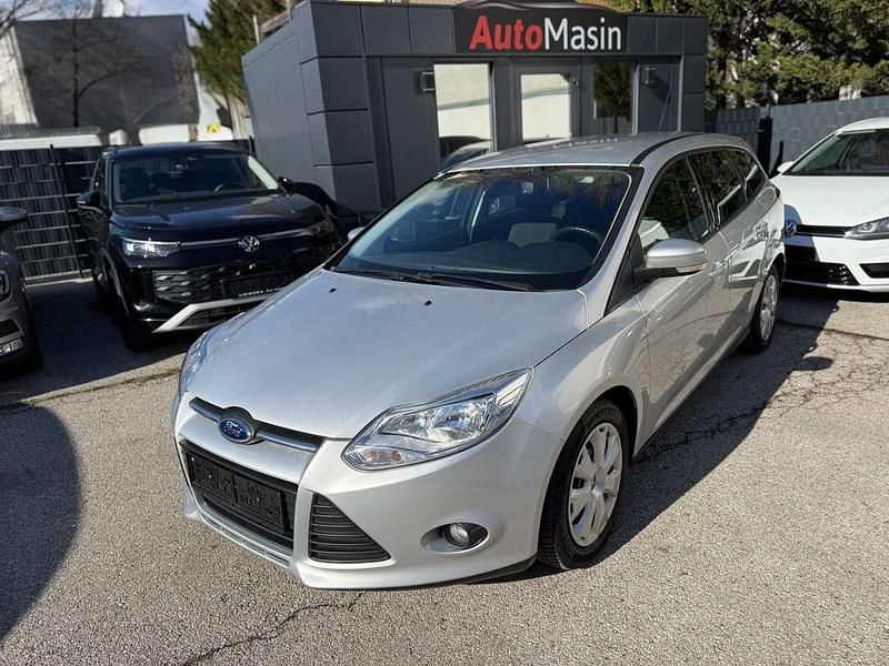 Gebraucht Ford Focus Trend 95 PS (69 kW) 2013 Silber Kombi