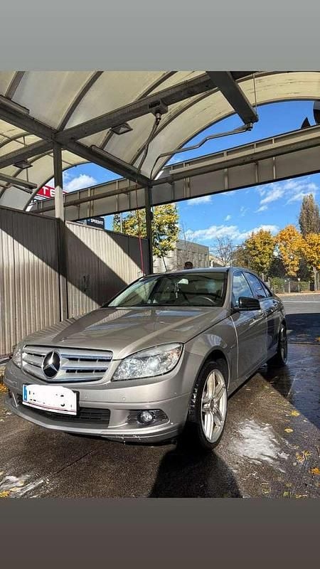 Gebraucht 2007 Mercedes C220 Avantgarde Limousine | € 6.000 (Fairer Preis) - Bild 1/4