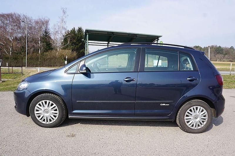 Gebraucht VW Golf VI Trendline 90 PS (66 kW) 2010 Blau Kleinwagen