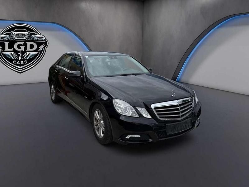 Gebraucht Mercedes E220 170 PS (125 kW) 2009 Schwarz Limousine