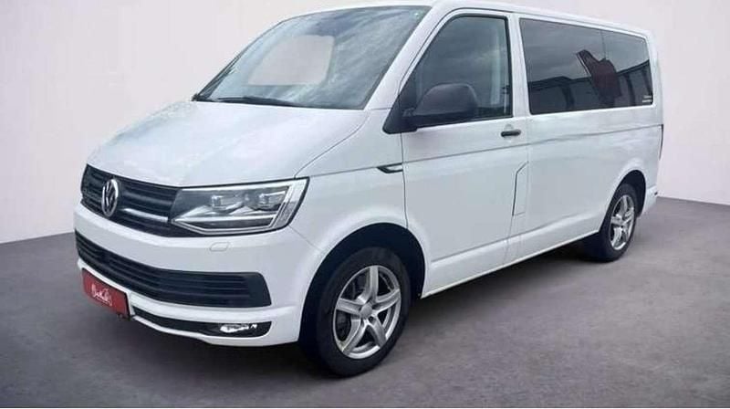 Gebraucht VW Multivan Trendline 150 PS (110 kW) 2017 Weiß Van