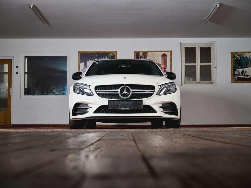Weiß Gebraucht 2018 Mercedes C43 AMG AMG Kombi | € 48.990 (Fairer Preis) - Bild 1/4