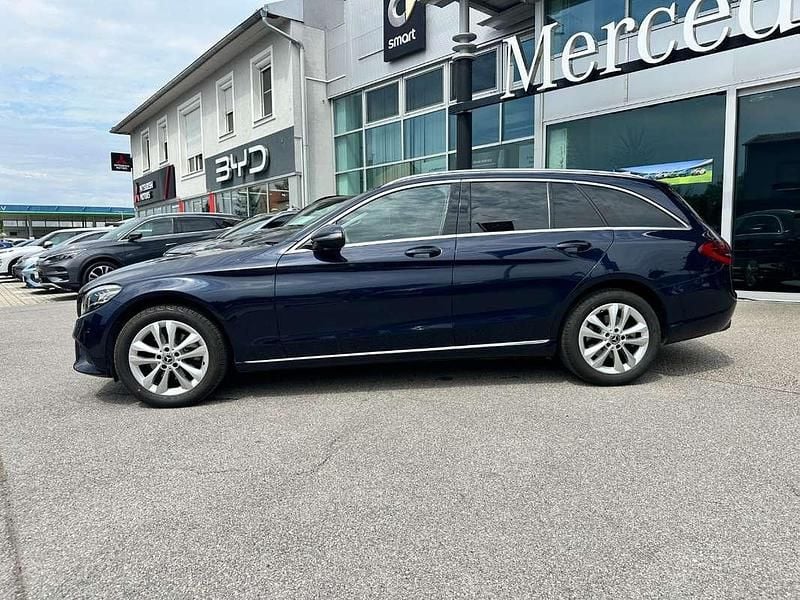 Gebraucht Mercedes C220 Business 194 PS (142 kW) 2019 Blau Kombi