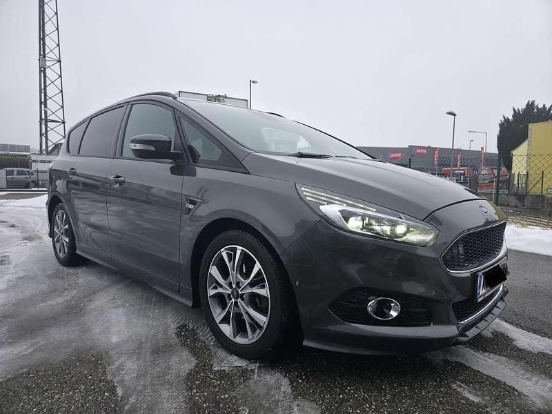 Gebraucht Ford S-MAX ST-Line 190 PS (139 kW) 2018 Grau Van / Kleinbus