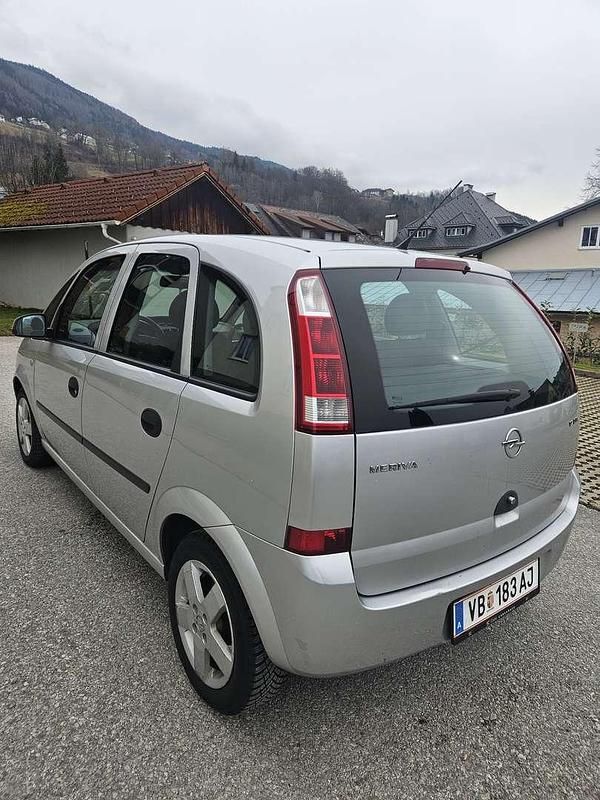 Gebraucht Opel Meriva 75 PS (55 kW) 2004 Silber Van / Kleinbus