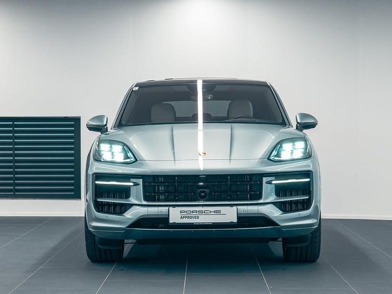 Gebraucht Porsche Cayenne 470 PS (345 kW) 2025 Hellgrau  metallic SUV