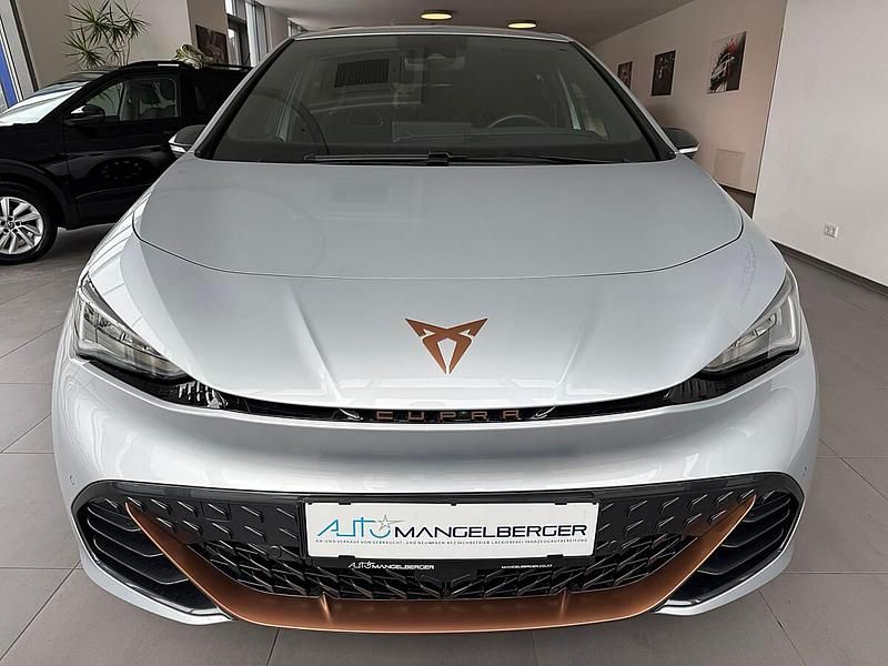 Gebraucht Cupra Born 150 kW (204 PS) 2023 Geysirsilber Kleinwagen