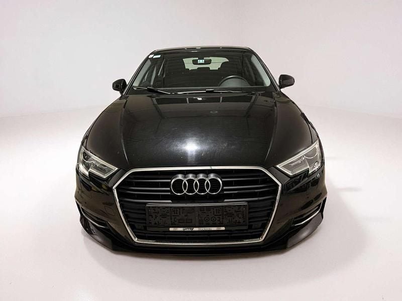 Gebraucht Audi A3 Design 110 PS (80 kW) 2016 Schwarz Limousine