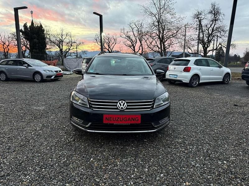 Gebraucht VW Passat Comfortline 105 PS (77 kW) 2012 Blau Kombi