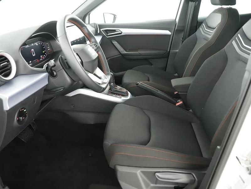 Gebraucht Seat Arona FR 110 PS (80 kW) 2023 Weiss  normal SUV
