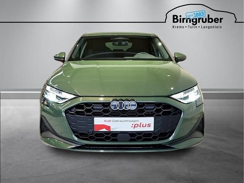 Neu Audi A3 116 PS (85 kW) 2026 Mittelgrün metallic