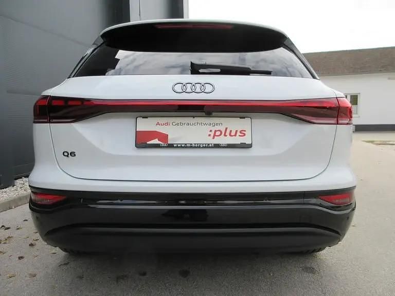 Gebraucht Audi Q6 e-tron 100 kW (136 PS) 2025 Weiss  metallic SUV