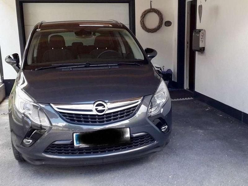 Gebraucht 2015 Opel Zafira Tourer Van / Kleinbus | € 10.380 (Etwas zu teuer) - Bild 1/4