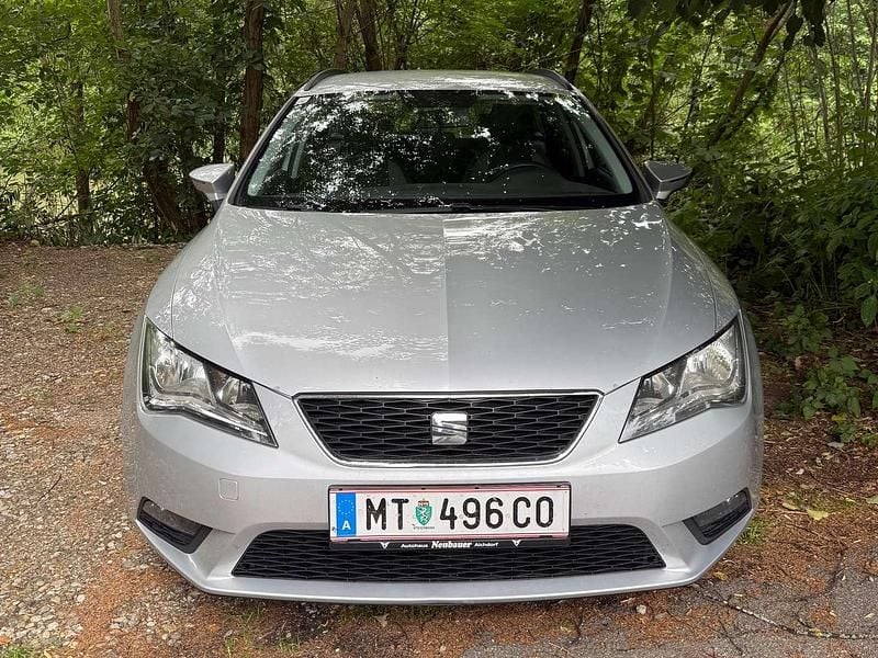 Silber Gebraucht 2015 Seat Leon ST Kombi | € 5.300 - Bild 1/4