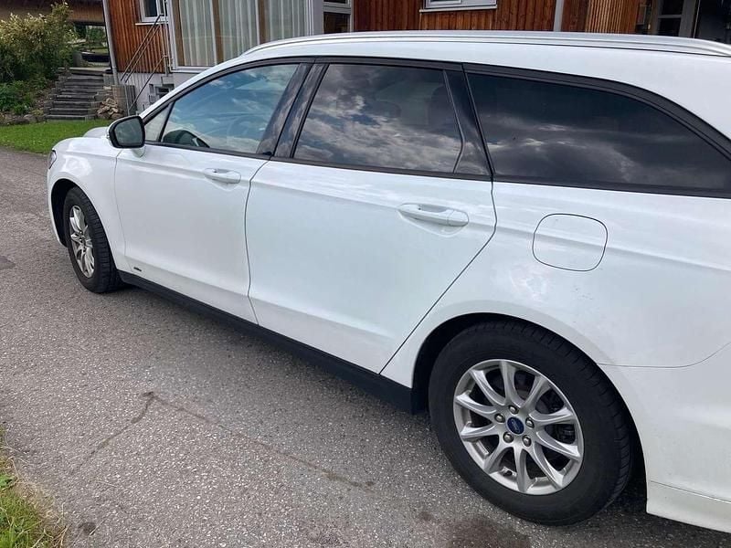 Gebraucht Ford Mondeo Titanium 179 PS (131 kW) 2018 Weiß Kombi