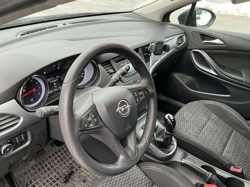 Gebraucht Opel Astra 101 PS (74 kW) 2017 Schwarz Kombi