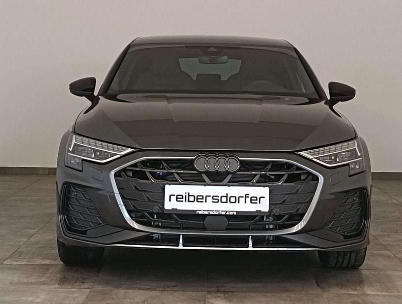 Gebraucht Audi A3 S-Line 177 PS (130 kW) 2025 Grau Limousine