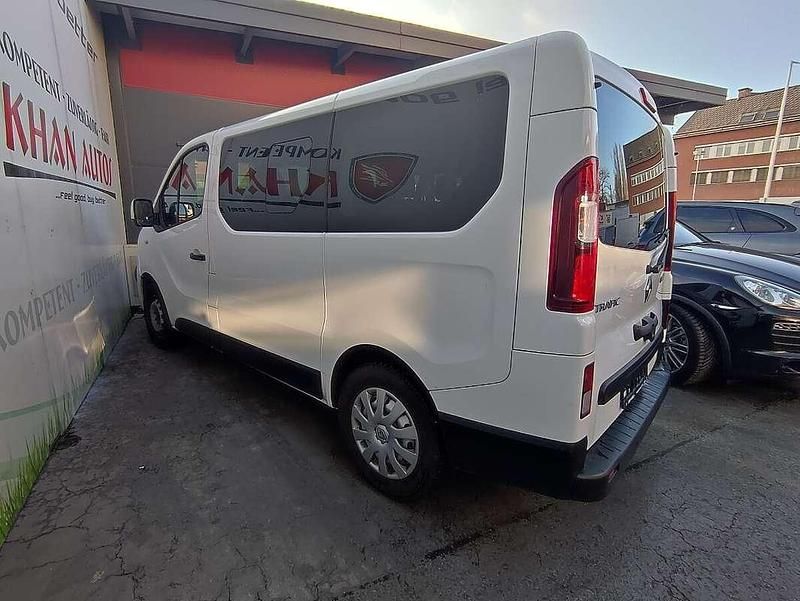 Gebraucht Renault Trafic Expression 121 PS (88 kW) 2019 Weiß Van / Kleinbus