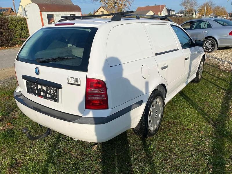 Gebraucht Skoda Octavia Classic 90 PS (66 kW) 2002 Weiß Kombi