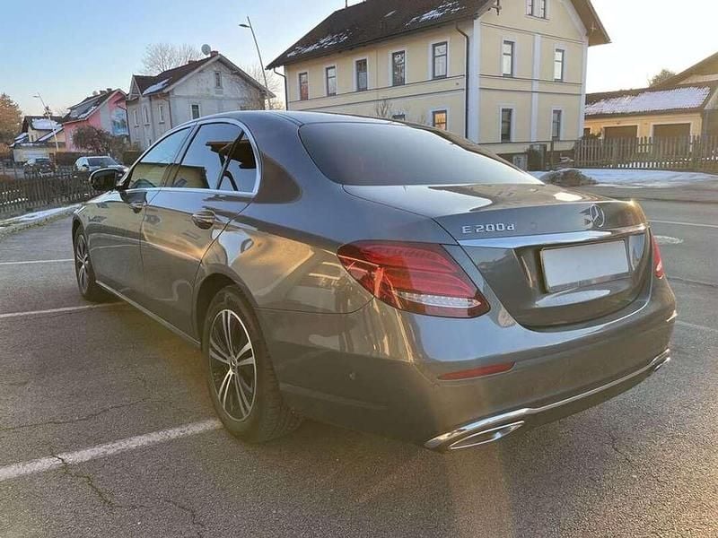 Gebraucht Mercedes E200 160 PS (117 kW) 2020 Grau Limousine
