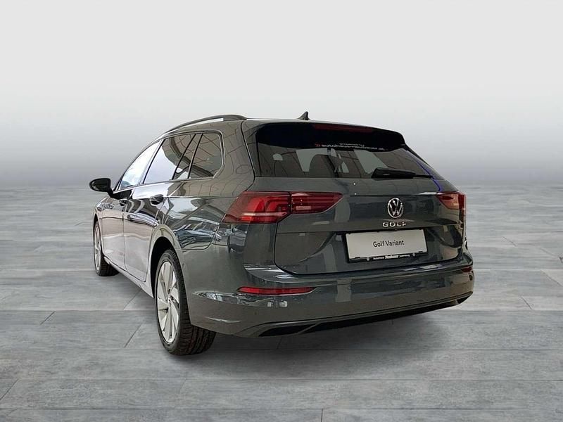 Gebraucht VW Golf VIII Business 116 PS (85 kW) 2025 Grau Kombi