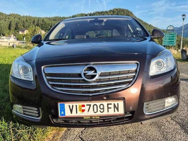 Gebraucht Opel Insignia Cosmo 179 PS (131 kW) 2013 Schwarz Limousine