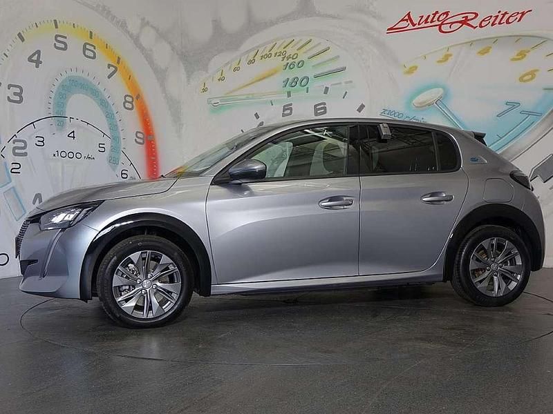 Gebraucht Peugeot 208 Allure 100 kW (136 PS) 2022 Grau Kleinwagen