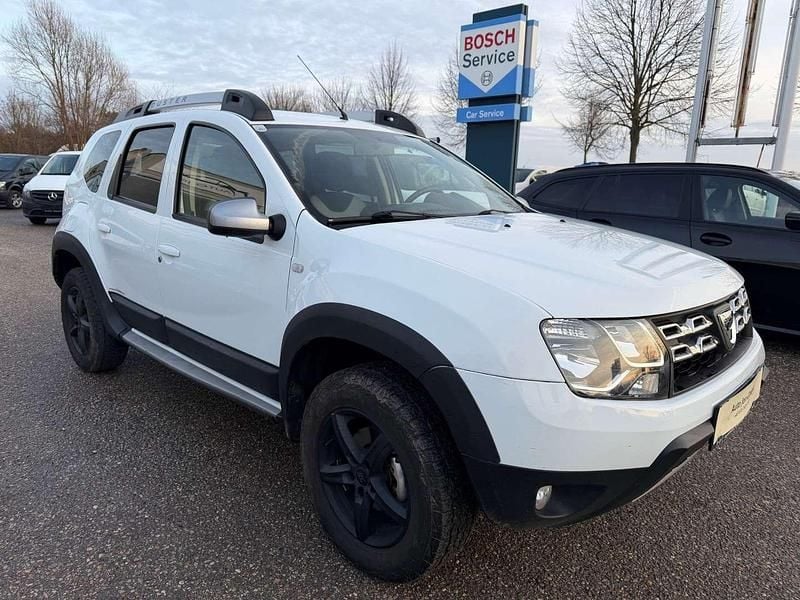 Gebraucht Dacia Duster Urban Explorer 109 PS (80 kW) 2016 Weiß SUV