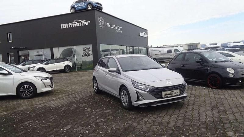 Gebraucht Hyundai i20 GO! 79 PS (58 kW) 2024 Grau Limousine