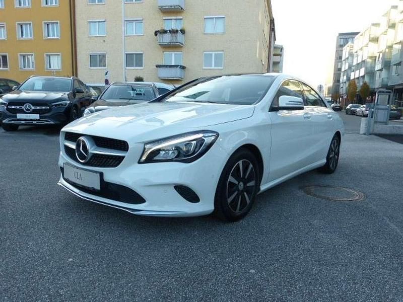 Gebraucht Mercedes CLA180 122 PS (89 kW) 2017 Weiß Limousine