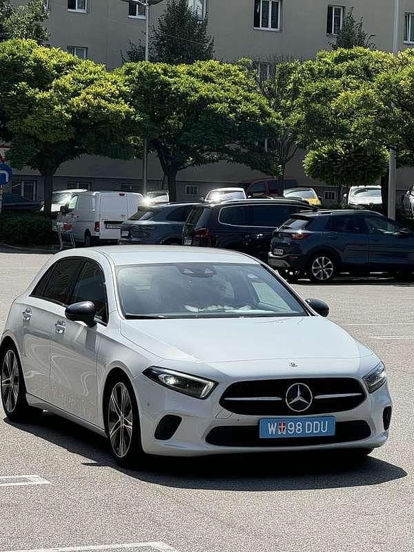 Gebraucht 2020 Mercedes A220 Progressive Limousine | € 25.500 (Superpreis) - Bild 1/4