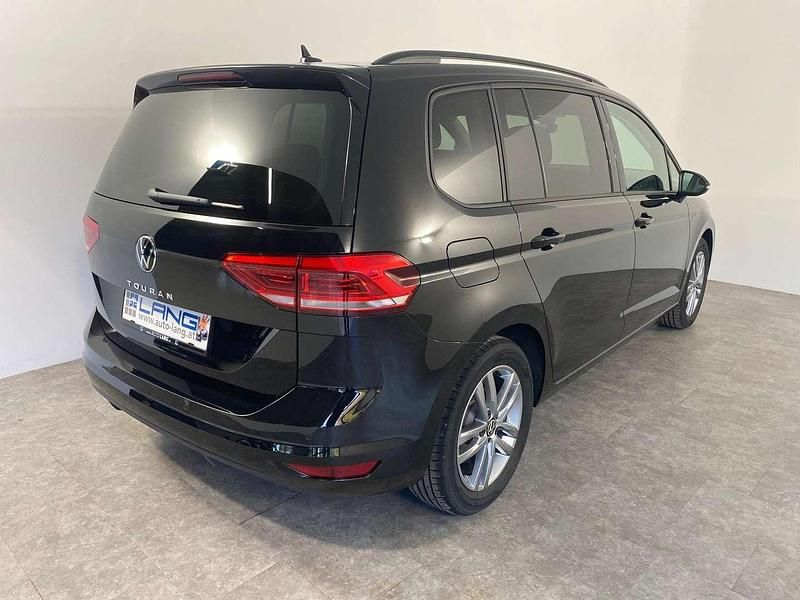 Gebraucht VW Touran Comfortline 150 PS (110 kW) 2025 Schwarz Van / Kleinbus