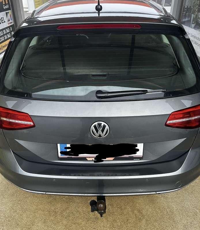 Gebraucht VW Passat Highline 150 PS (110 kW) 2015 Kombi