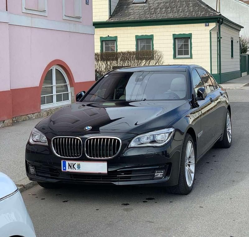 Gebraucht BMW 730 258 PS (189 kW) 2012 Schwarz Limousine