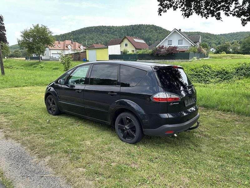 Gebraucht Ford S-MAX Titanium 131 PS (96 kW) 2008 Van / Kleinbus