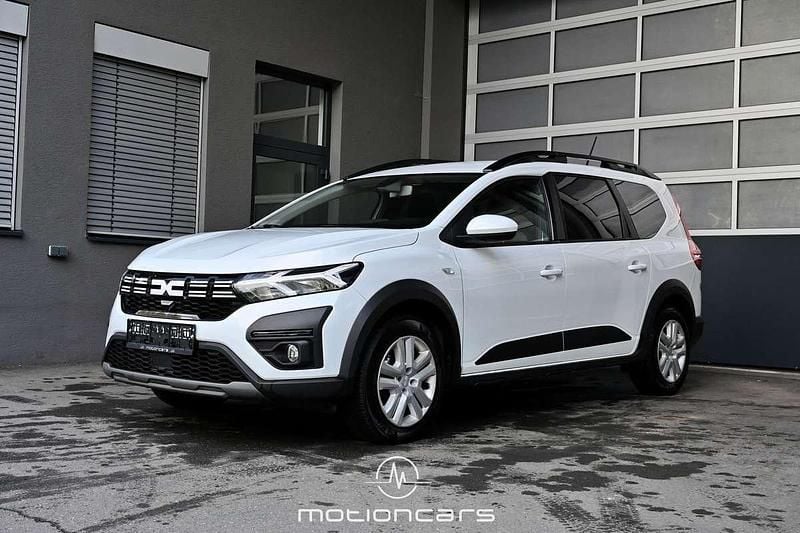 Gebraucht Dacia Jogger Expression 94 PS (69 kW) 2023 Weiß Van / Kleinbus