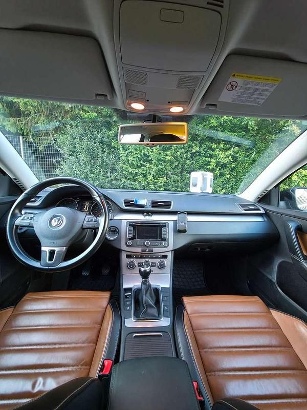 Gebraucht VW Passat Comfortline 122 PS (89 kW) 2012 Schwarz Kombi