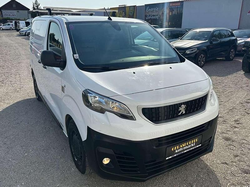 Gebraucht Peugeot Expert Premium 122 PS (89 kW) 2021 Weiß Van