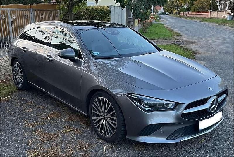 Gebraucht Mercedes CLA200 Shooting Brake 150 PS (110 kW) 2020 Grau Kombi
