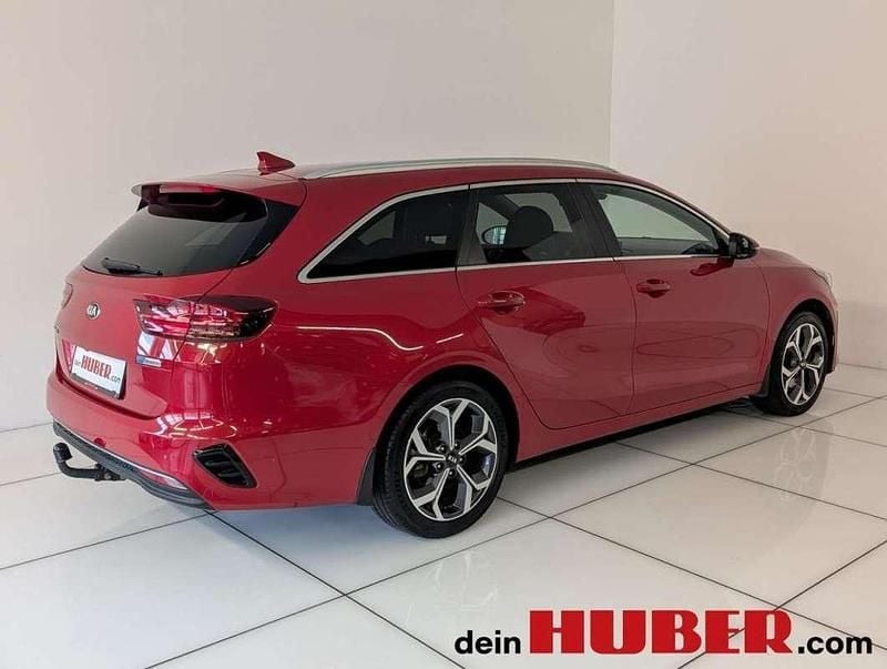 Gebraucht Kia Ceed Sportswagon Gold 136 PS (100 kW) 2021 Rot Kombi